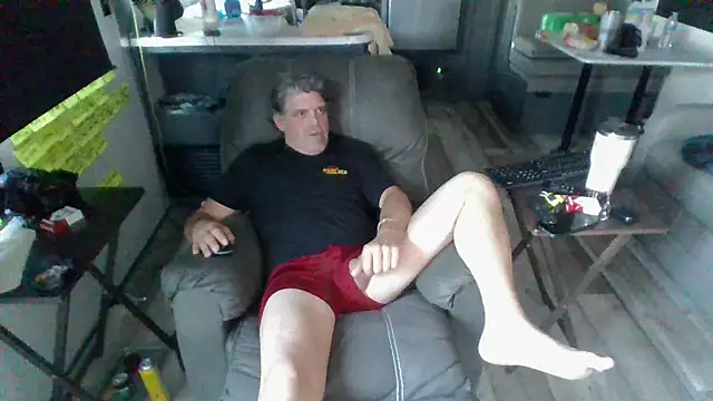 lateniter online show from 10/31/25, 10:16