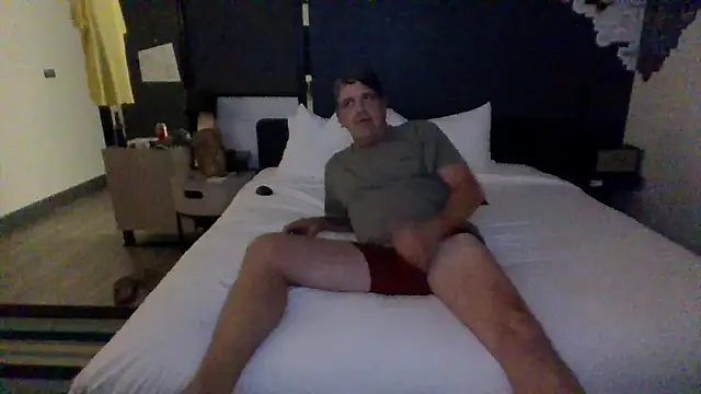 Snapshot of lateniter chatting on 10/15/25, 06:22 lateniter online show from 10/15/25, 06:22