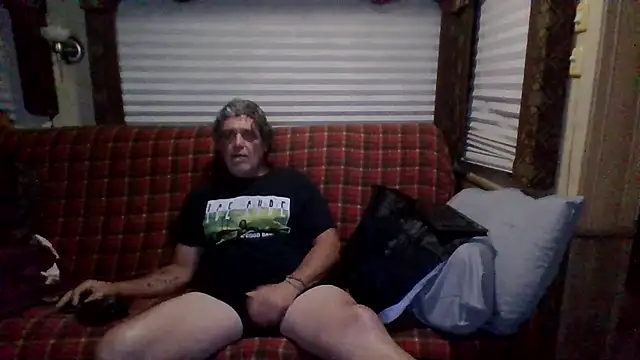 lateniter online show from 05/17/26, 04:12