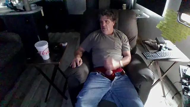 lateniter online show from 02/13/26, 06:08