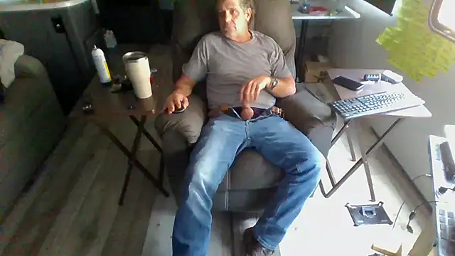 lateniter online show from 02/10/26, 06:18