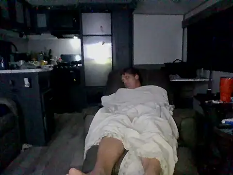 lateniter online show from 12/13/25, 08:04