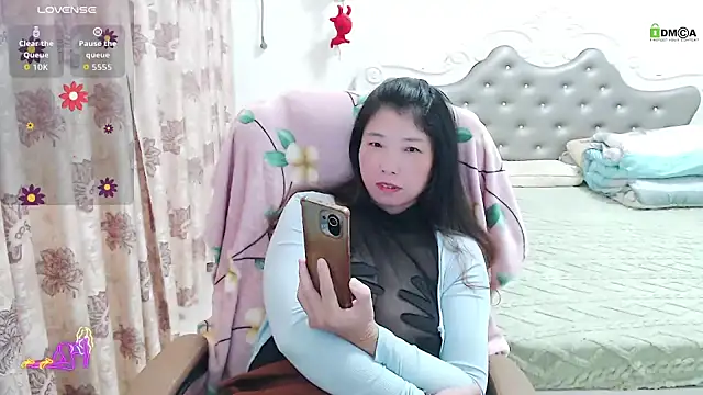 -Shirleyni  online show from 12/17/25, 02:16