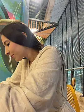 LittleDoll    online show from 04/15/26, 01:04