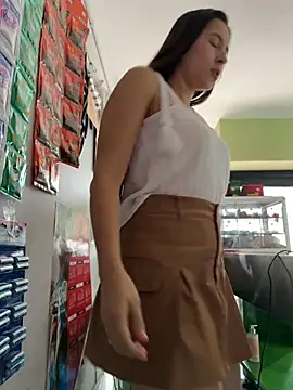 LittleDoll    online show from 03/05/26, 12:57