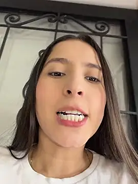 LittleDoll    online show from 04/08/26, 12:06