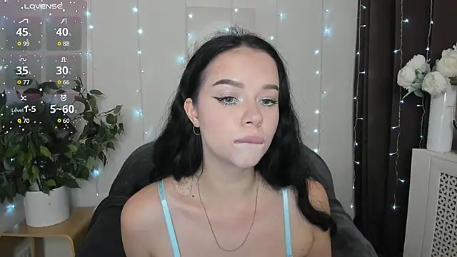 Lori  Hell online show from 10/07/25, 02:23