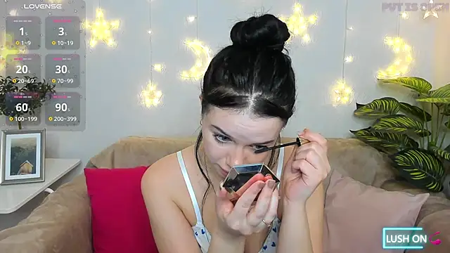 Lori  Hell online show from 02/26/25, 02:41