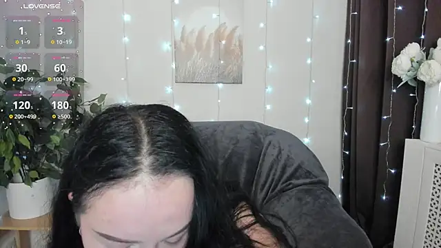 Lori  Hell online show from 10/08/25, 02:24