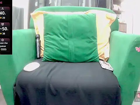Snapshot of nina9384 chatting on 02/07/25, 07:49 nina9384 online show from 02/07/25, 07:49