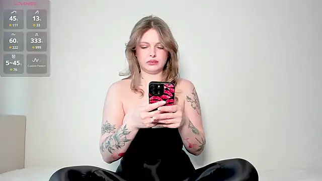 mercedescutee online show from 03/10/26, 02:10