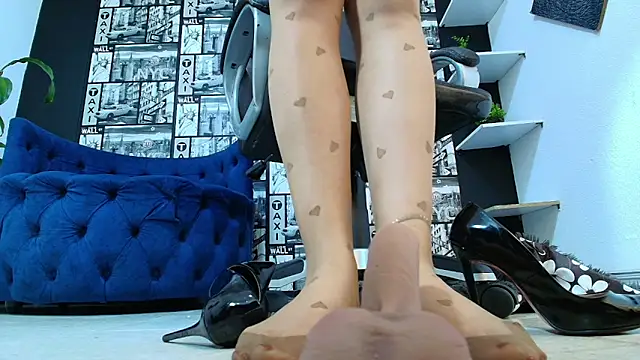 Agata-Moon online show from 12/17/25, 12:04