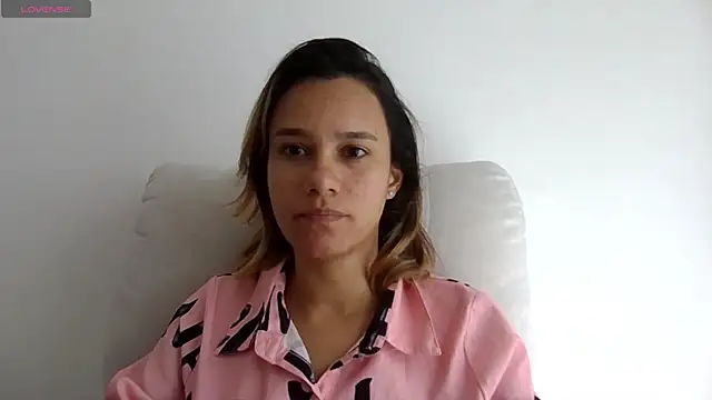 Snapshot of SamanthaWatson chatting on 06/07/26, 03:50 SamanthaWatson online show from 06/07/26, 03:50
