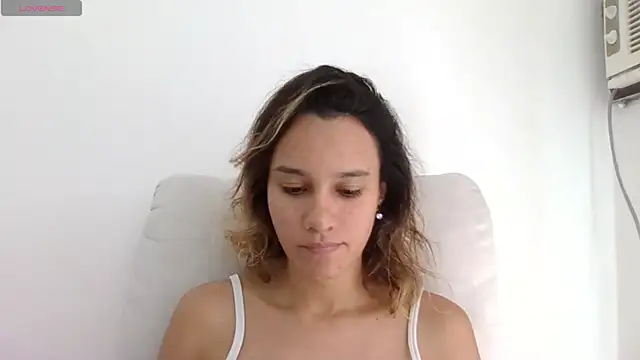 Snapshot of SamanthaWatson chatting on 07/08/26, 01:56 SamanthaWatson online show from 07/08/26, 01:56
