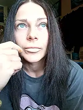 HarleyQuinn 69 online show from 05/16/26, 07:18