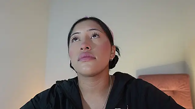 Snapshot of nerak_1a_ chatting on 09/10/25, 05:34 nerak 1a online show from 09/10/25, 05:34