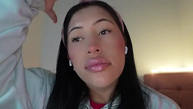 Snapshot of nerak_1a_ chatting on 09/13/25, 05:13 nerak 1a online show from 09/13/25, 05:13