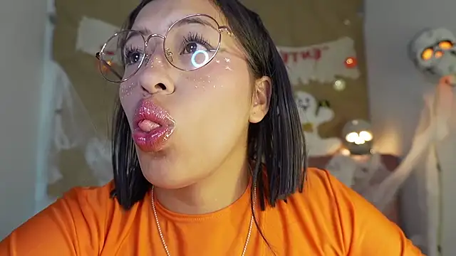 Snapshot of nerak_1a_ chatting on 10/27/25, 06:20 nerak 1a online show from 10/27/25, 06:20