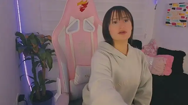 Snapshot of Sara__Ramirez chatting on 09/11/25, 03:50 Sara  Ramirez online show from 09/11/25, 03:50