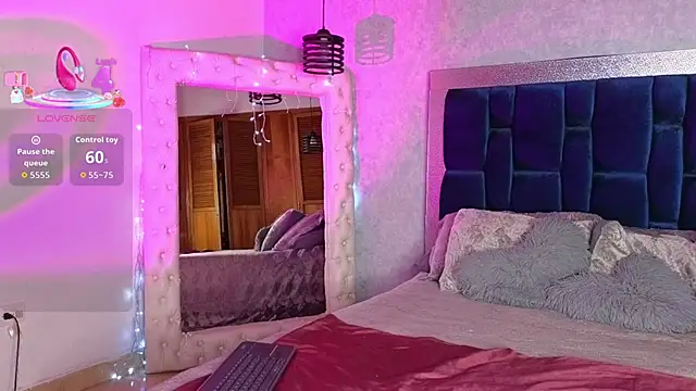 Snapshot of ashley_brend chatting on 10/25/25, 09:15 ashley brend online show from 10/25/25, 09:15