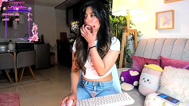 Issa cooper online show from 11/12/25, 11:19