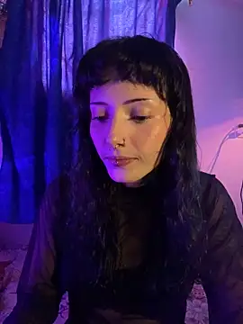 LiliJones  online show from 10/16/25, 06:38