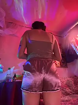 LiliJones  online show from 09/24/25, 08:15