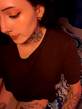 LiliJones  online show from 11/14/25, 01:26