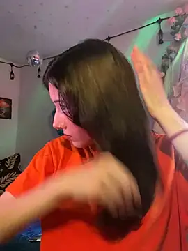 LiliJones  online show from 04/29/26, 07:42