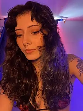 LiliJones  online show from 11/13/25, 04:22