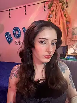 LiliJones  online show from 04/11/26, 07:17