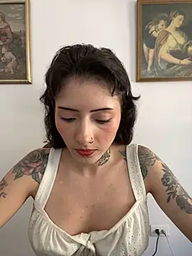 LiliJones  online show from 11/26/25, 04:29