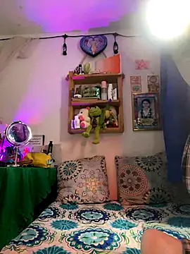 LiliJones  online show from 12/05/25, 03:43