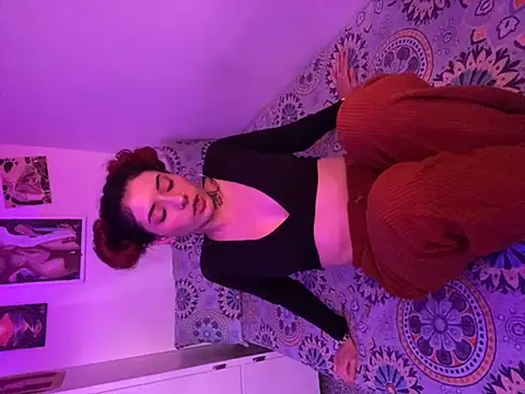 LiliJones  online show from 03/15/25, 10:22