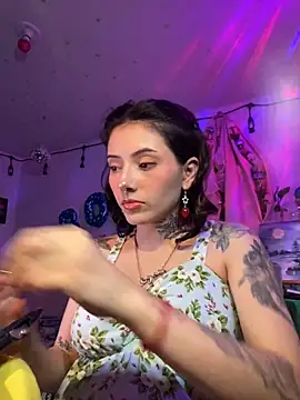 LiliJones  online show from 05/26/26, 10:19