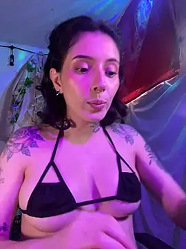 LiliJones  online show from 06/01/26, 11:04