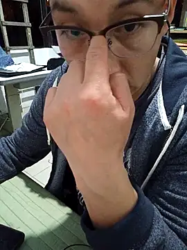 Snapshot of 97banana chatting on 03/18/25, 02:18 97banana online show from 03/18/25, 02:18