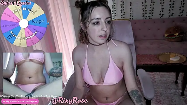 Snapshot of Trixyrose chatting on 06/15/26, 06:07 Trixyrose online show from 06/15/26, 06:07