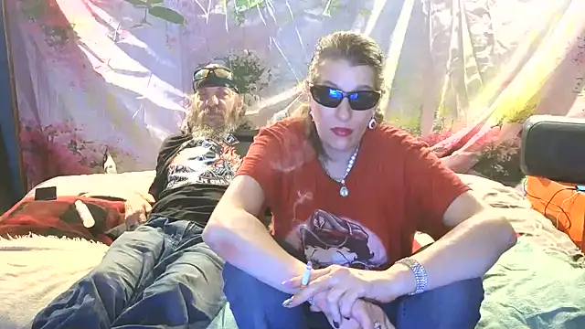Snapshot of PropertyAndBiker chatting on 05/21/26, 10:18 PropertyAndBiker online show from 05/21/26, 10:18