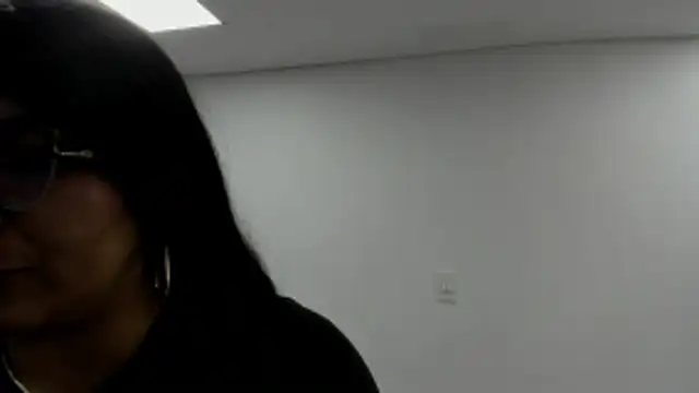 Luna Dumont online show from 10/26/25, 11:10