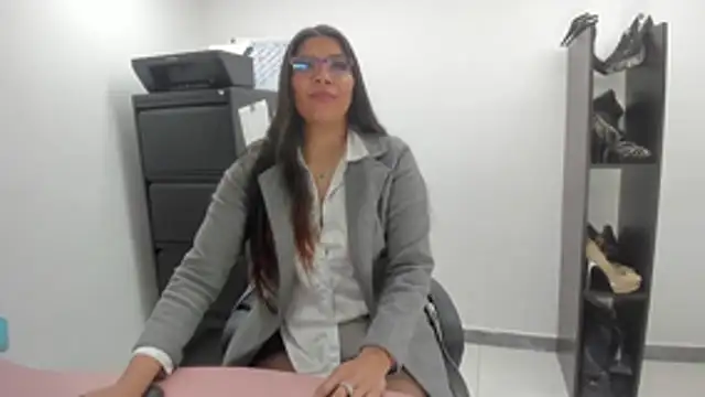 Luna Dumont online show from 02/16/26, 11:20