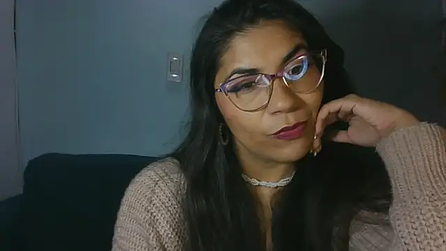 Snapshot of Luna_Dumont chatting on 04/02/26, 10:22 Luna Dumont online show from 04/02/26, 10:22
