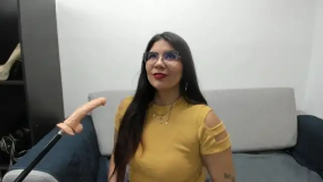 Luna Dumont online show from 10/12/25, 11:44