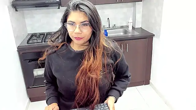 Luna Dumont online show from 03/11/25, 11:12