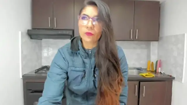Snapshot of Luna_Dumont chatting on 05/19/26, 11:17 Luna Dumont online show from 05/19/26, 11:17