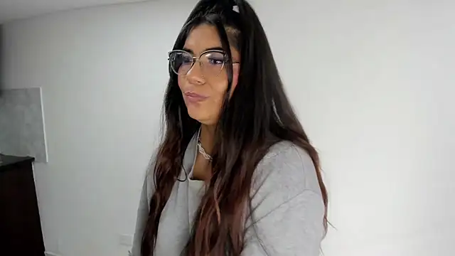 Luna Dumont online show from 11/16/25, 11:19