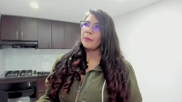 Luna Dumont online show from 11/04/25, 11:03