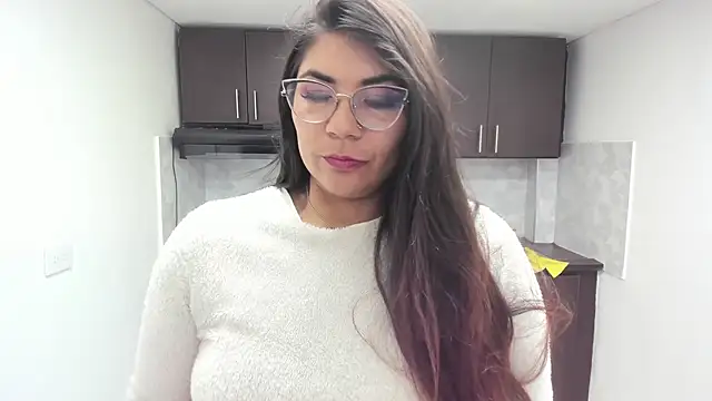 Luna Dumont online show from 10/21/25, 11:20