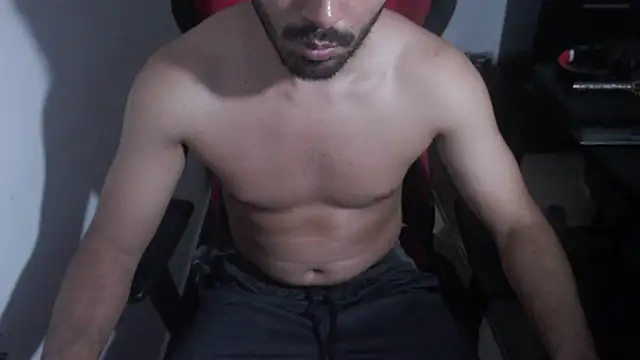 Snapshot of m16x16x chatting on 12/17/24, 12:34 m16x16x online show from 12/17/24, 12:34