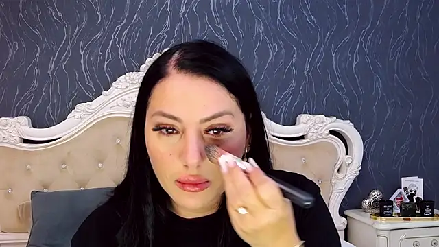 Snapshot of Lauren_Saint chatting on 11/05/25, 07:55 Lauren Saint online show from 11/05/25, 07:55